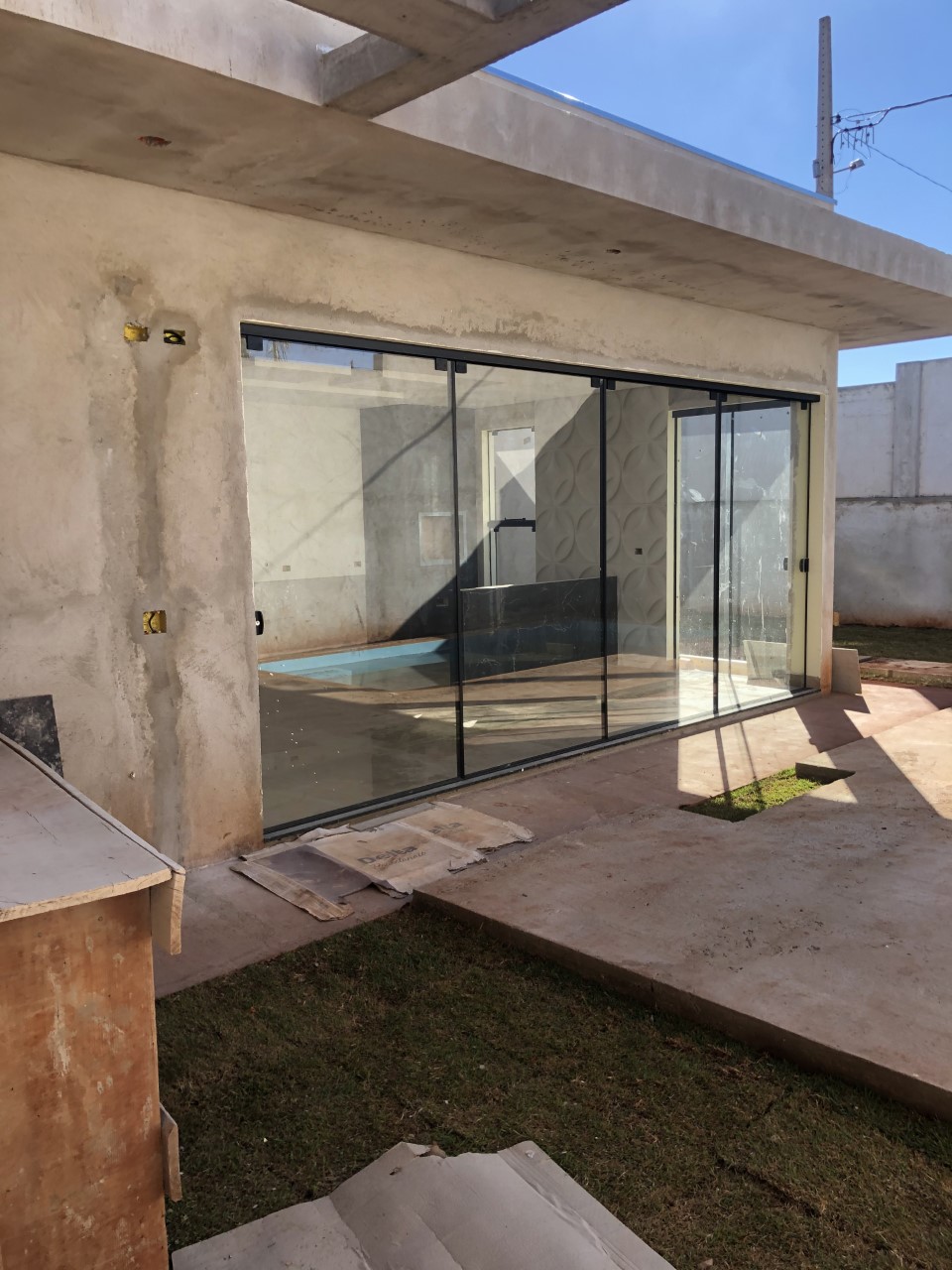 Fechamento em vidro para área da piscina
