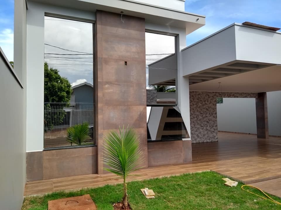 Residência com vidros espelhados